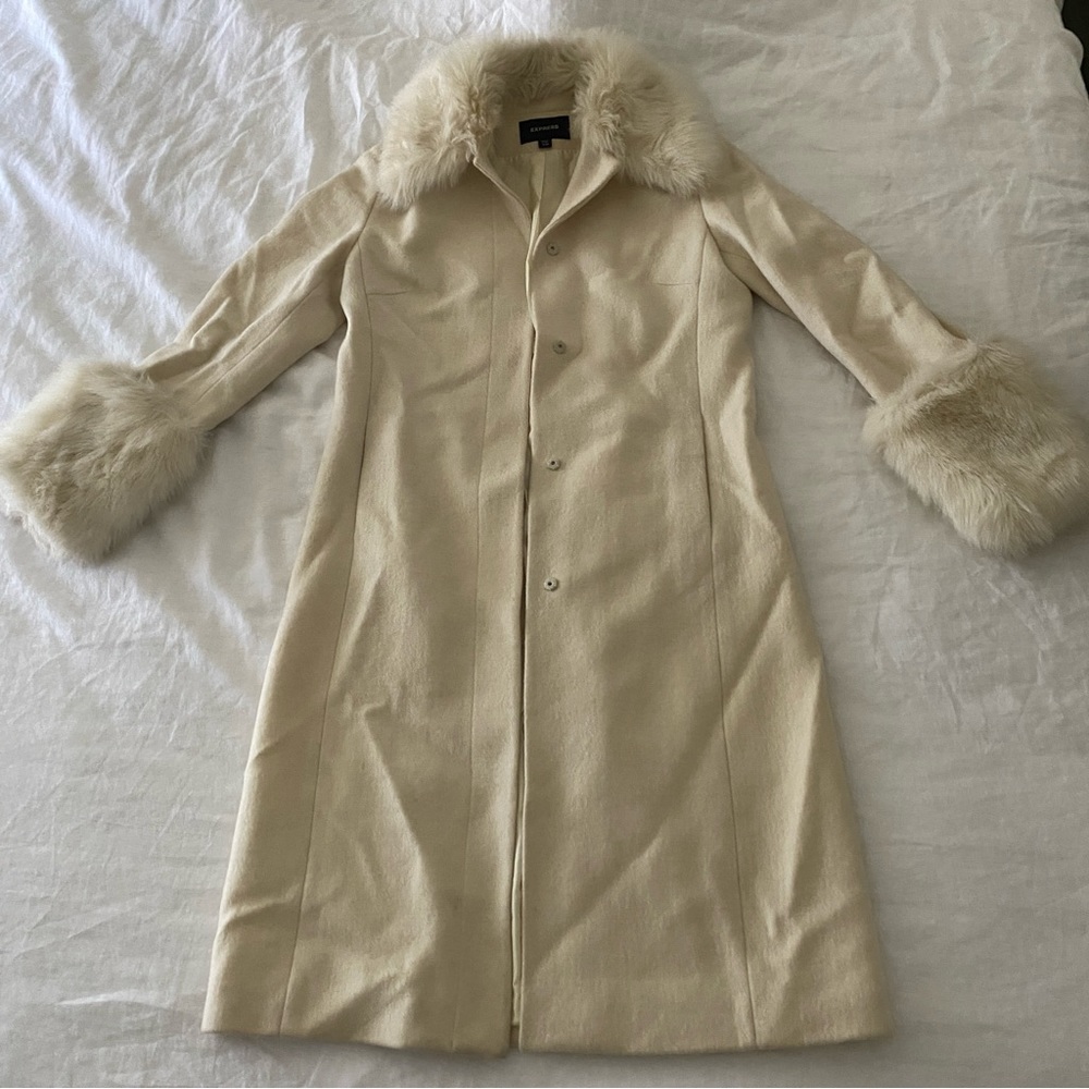 Vintage Express cream wool fur trim coat